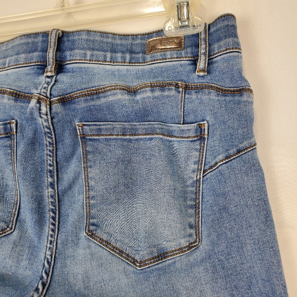 Juicy Couture Jegging - Inseam 22 Inches - Size 8 - Picture 7 of 13